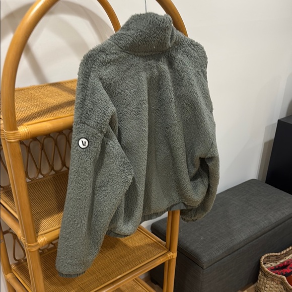 Vuori Green Sherpa Jacket - Picture 5 of 5